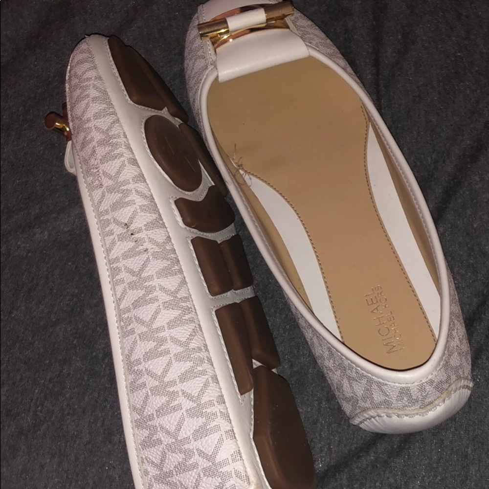 Micheal kors flats - Picture 2 of 4